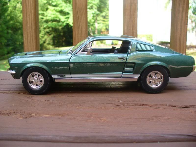 maisto 1967 ford mustang gta fastback